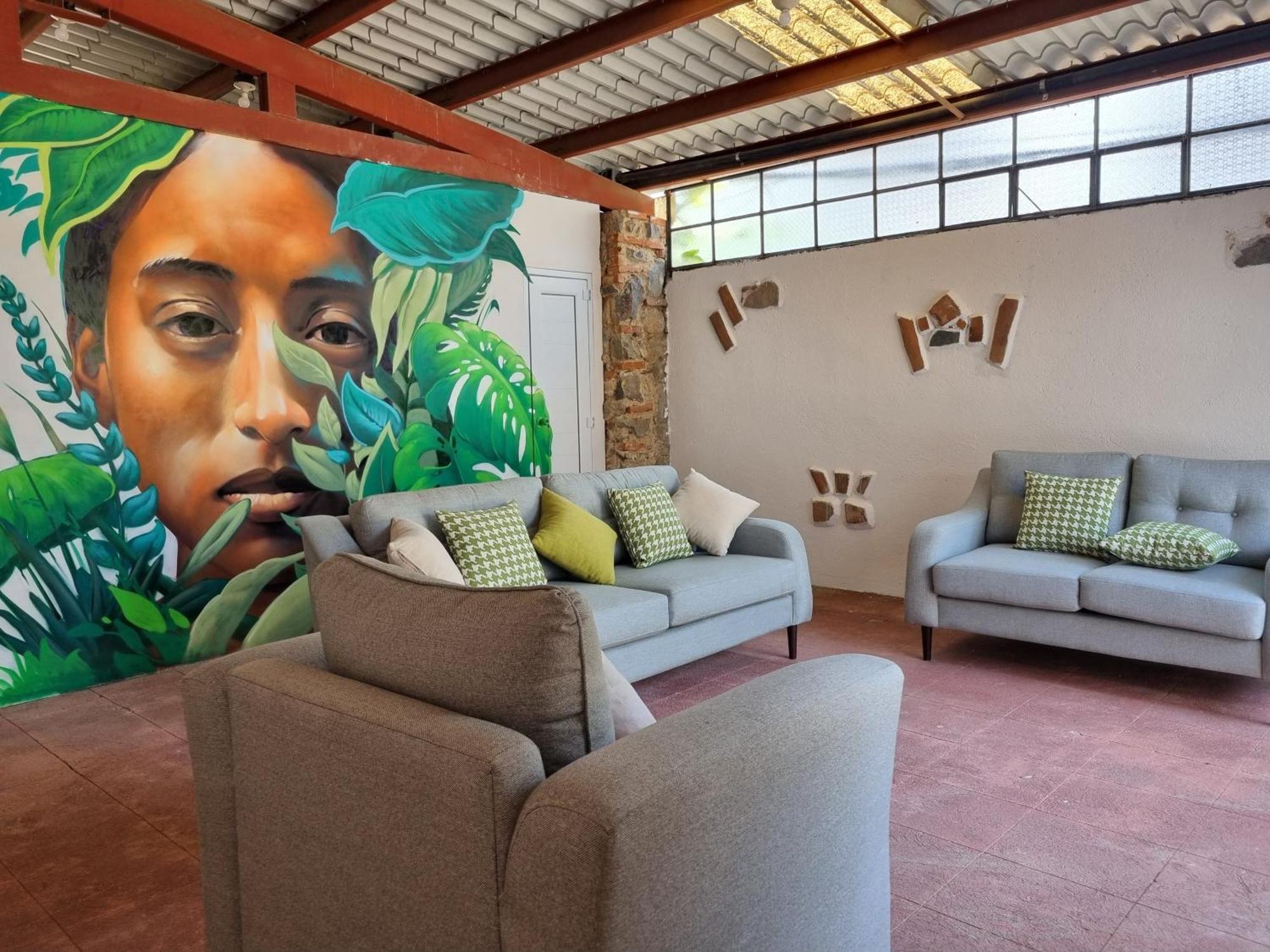 Central Hostel San Sebastian Antigua Buitenkant foto